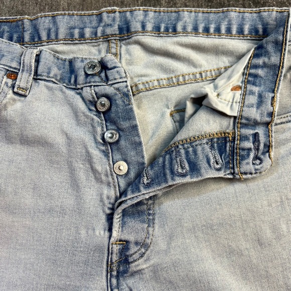 Levi's 501 Original Button Fly Jeans Men's Light Wash Distressed Size 34x - Picture 6 of 10